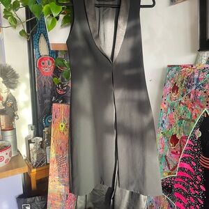 Alice + Olivia Elegant Black Vest